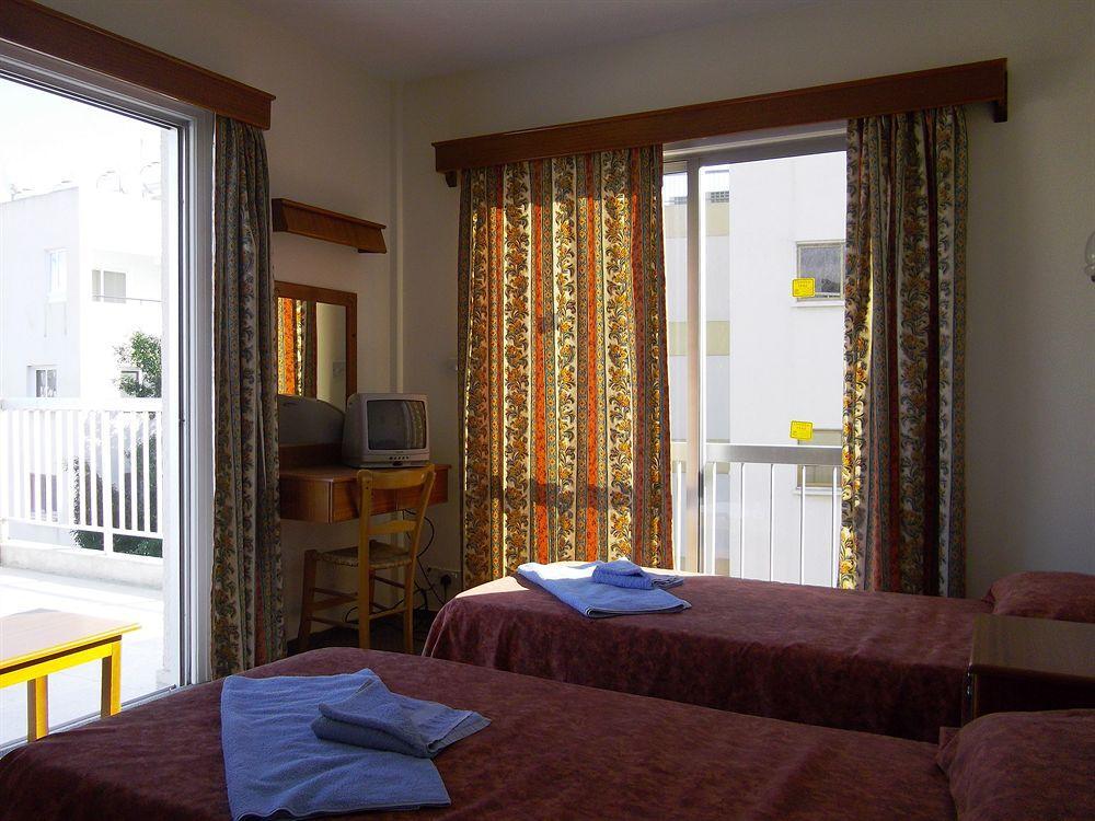Onisillos Hotel 라르나카 외부 사진