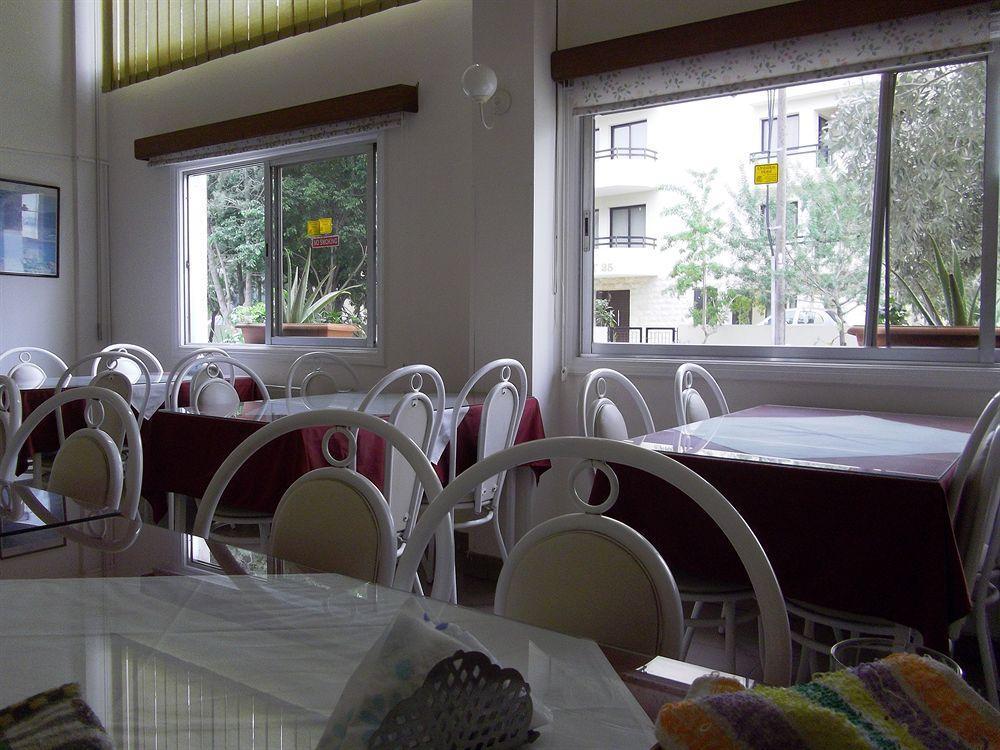 Onisillos Hotel 라르나카 외부 사진
