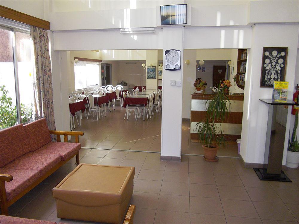 Onisillos Hotel 라르나카 외부 사진
