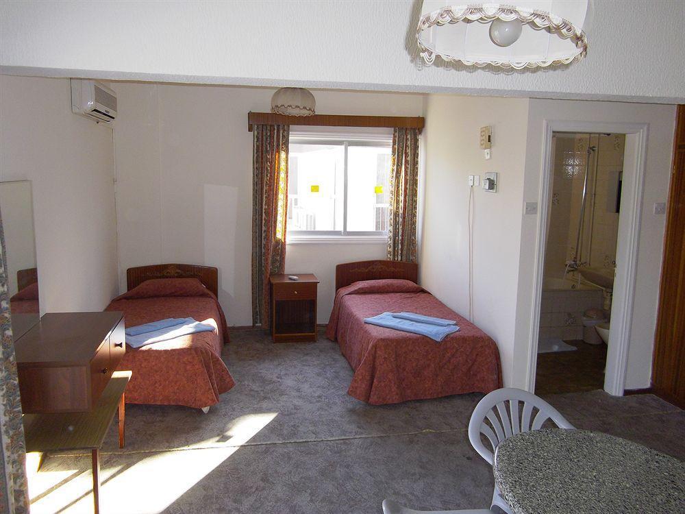 Onisillos Hotel 라르나카 외부 사진